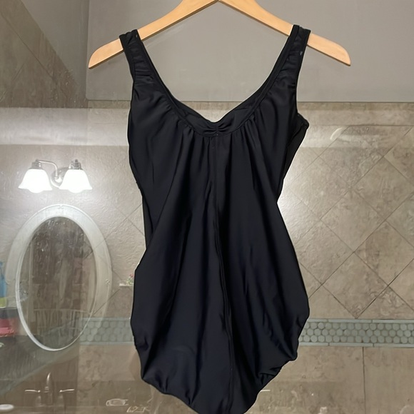 Leotard - Picture 7 of 8